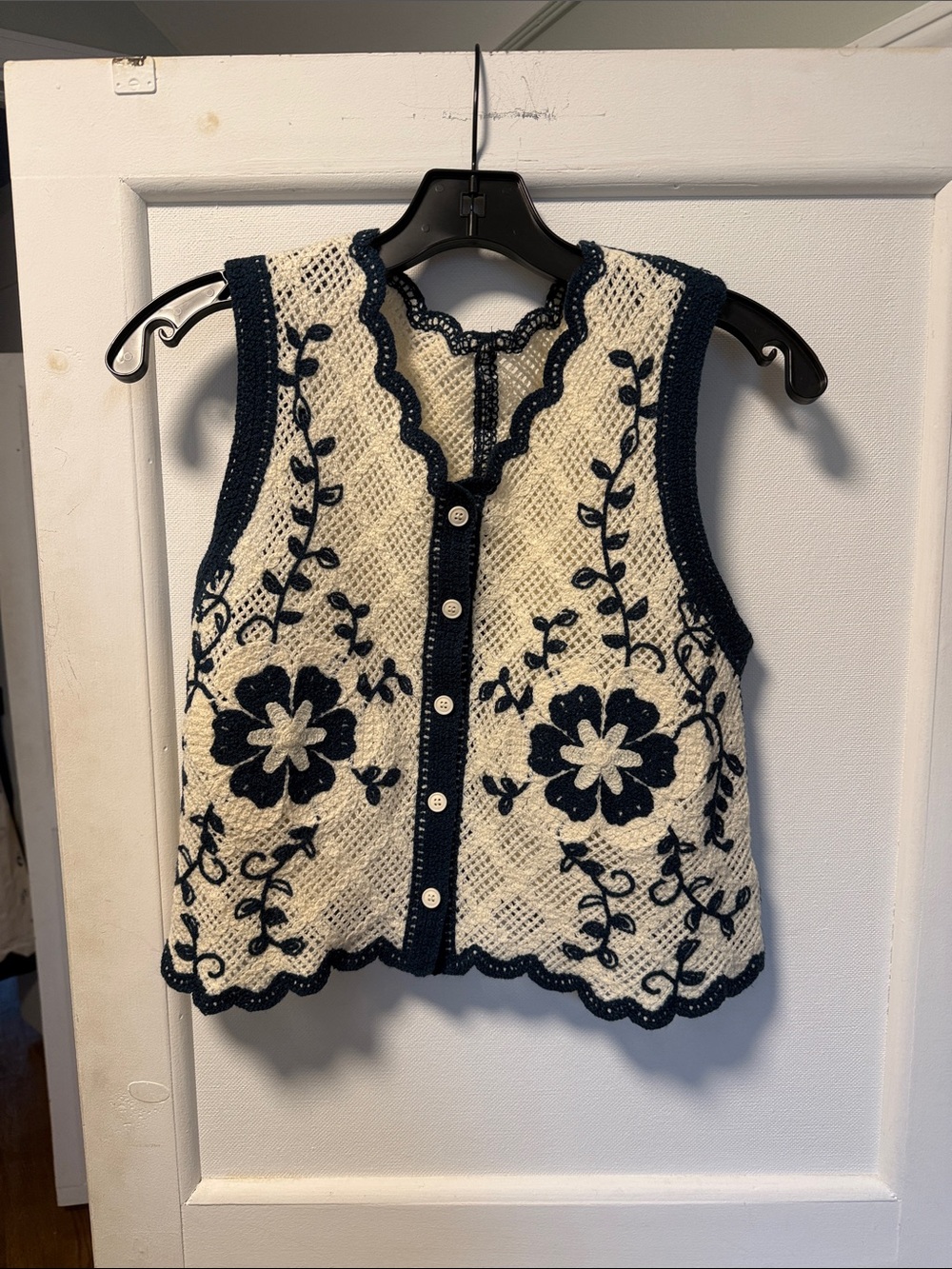 SHEIN Embroidered Floral Knit Vest - Cream & Navy